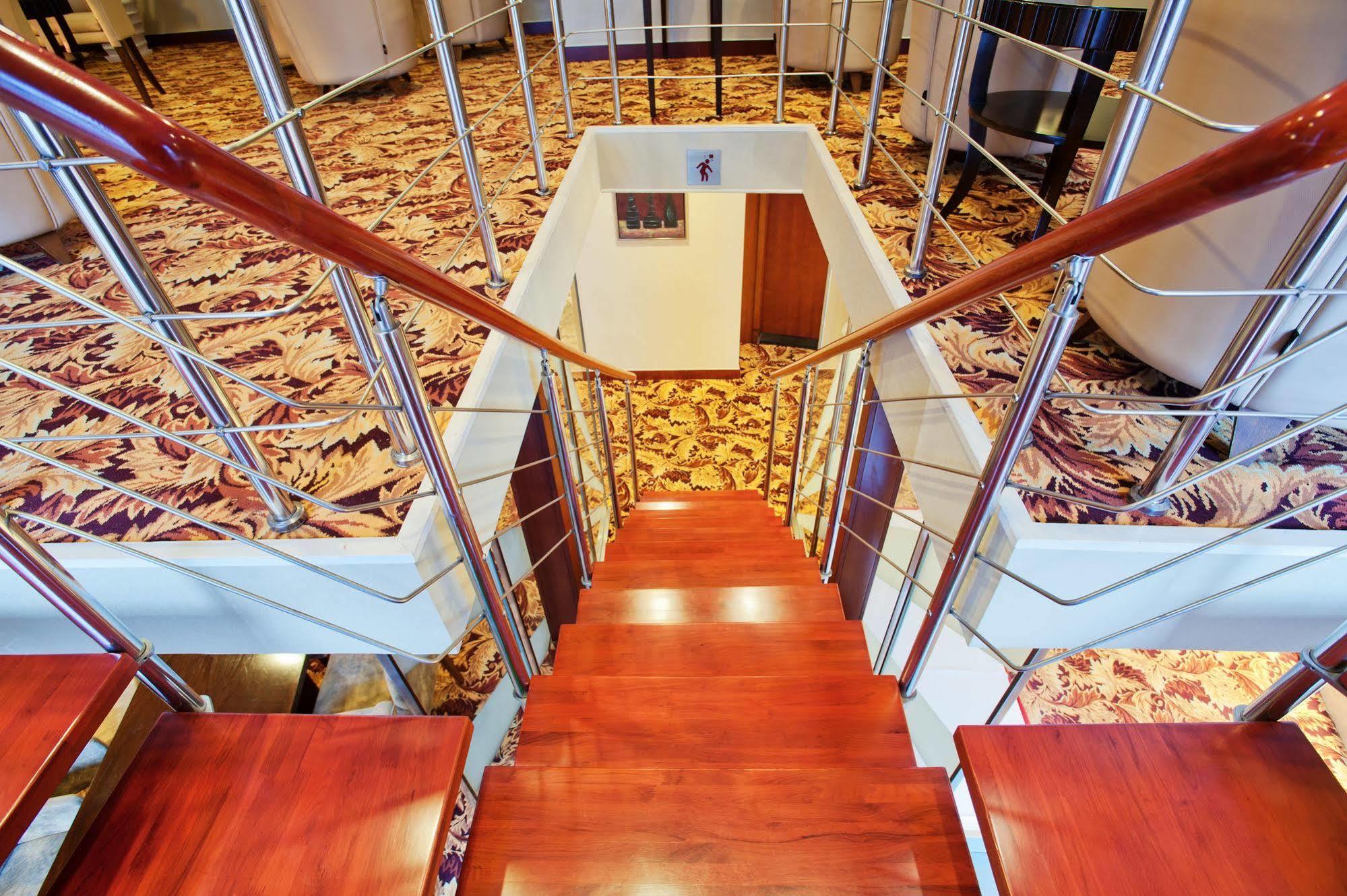 Ariva Beijing West Hotel מראה חיצוני תמונה